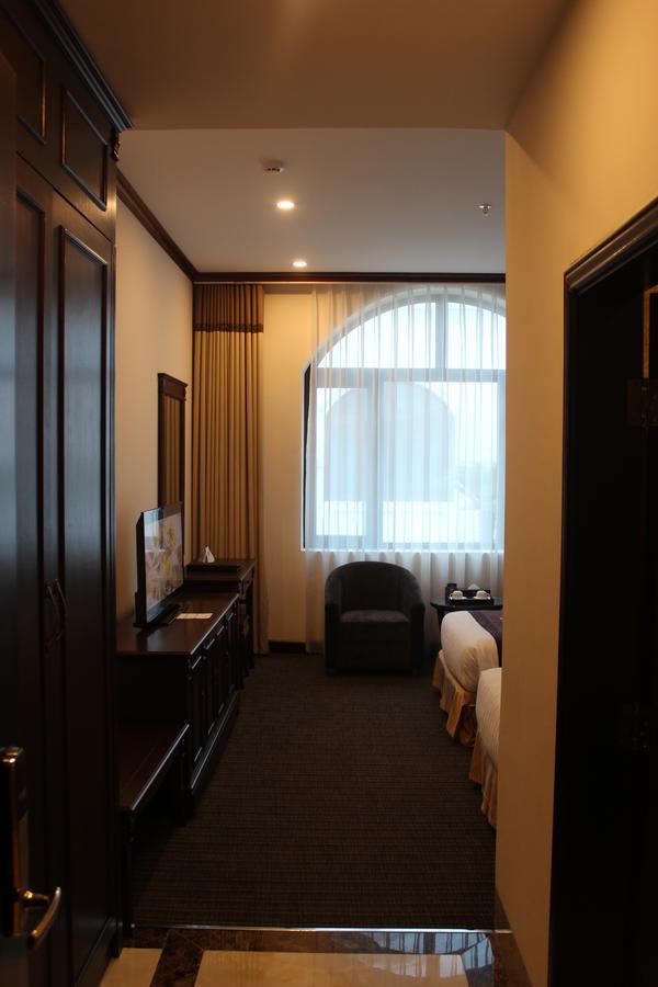 Hai Yen Luxury Hotel Cam Pha Exteriér fotografie
